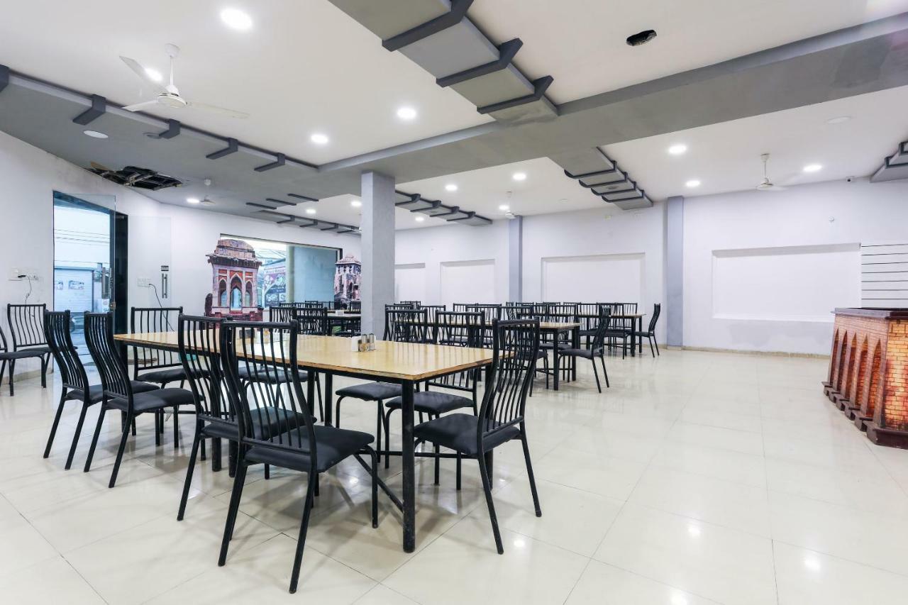 曼督维拉萨特酒店 Māndu 外观 照片